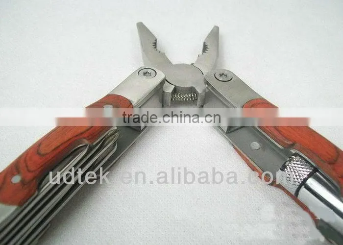 High Quality Outdoor Tool Multifunction Toolkit with LED Light UDTEK01498