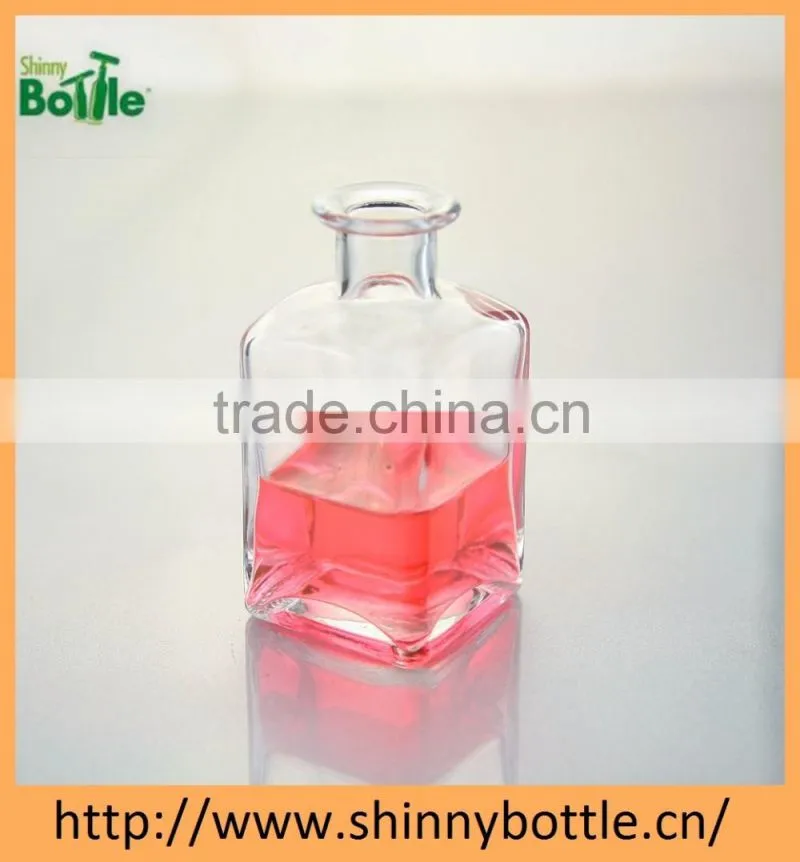 wood and glass aromatherapy diffuser