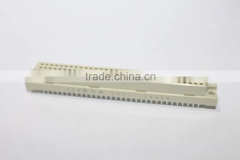Eurocard connector female v/t 3 row 64 pin