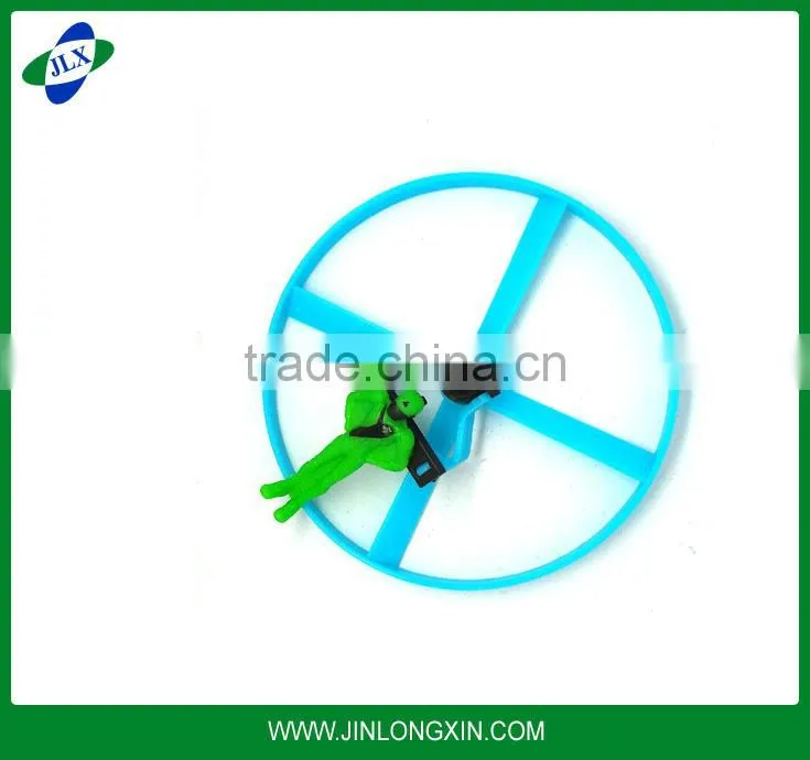 plastic promotional lowre price pull line back flying disk toy