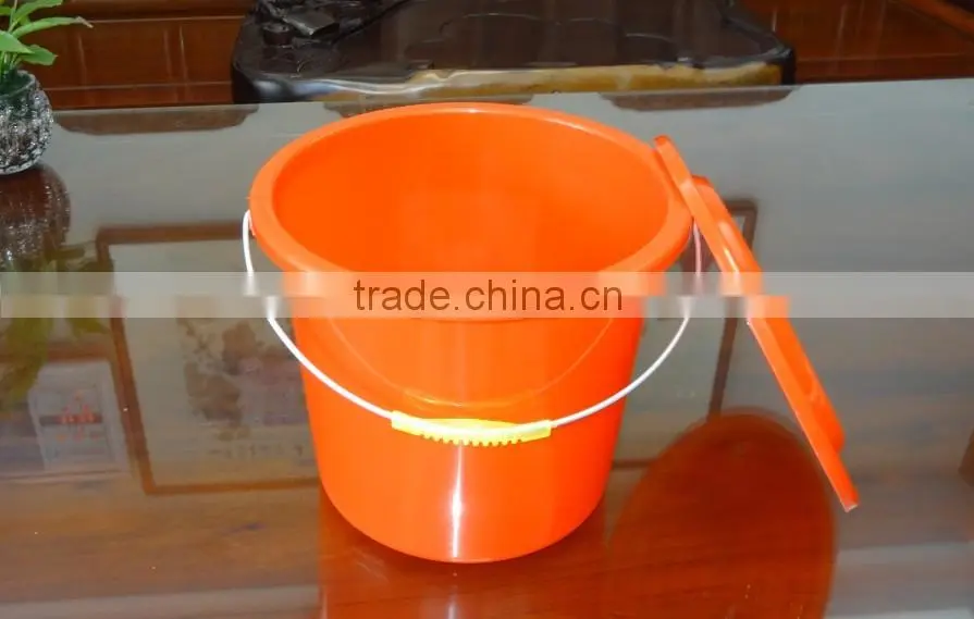 3L round plastic bucket with lid, steel handle, plastic barrel and pail