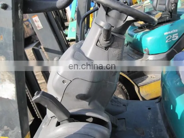 Komatsu FD25 2.5ton forklift on sale in Shanghai