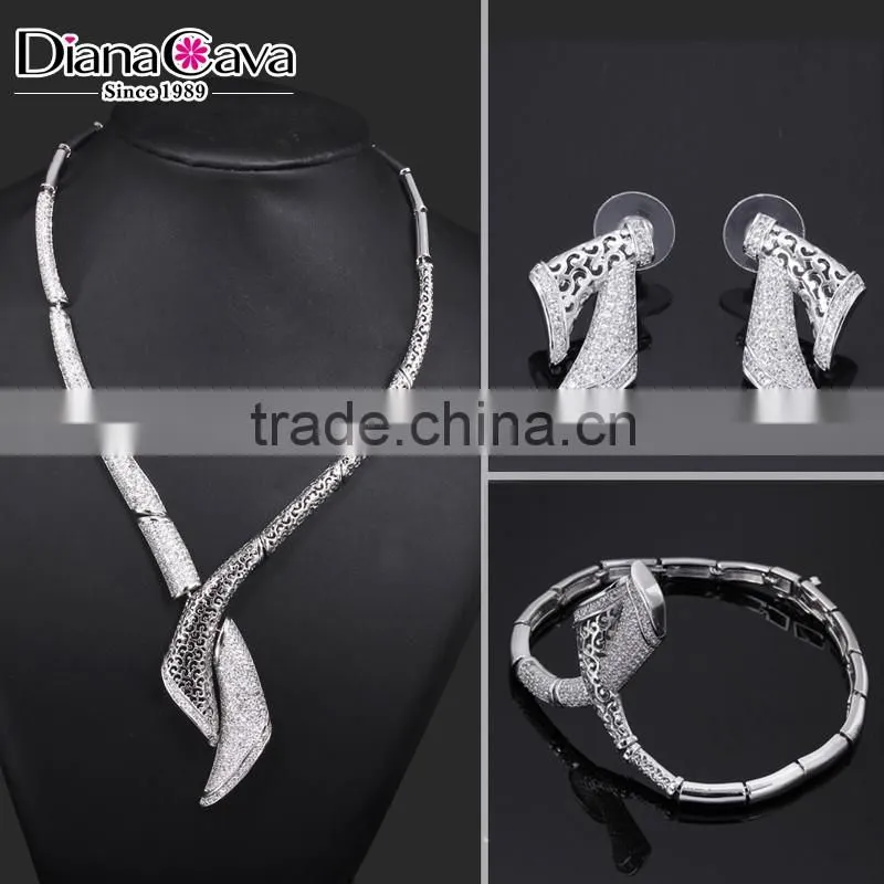 Newest Design Ladies Cubic Zirconia Pendant Classic Banquet Dressed Jewelry Set