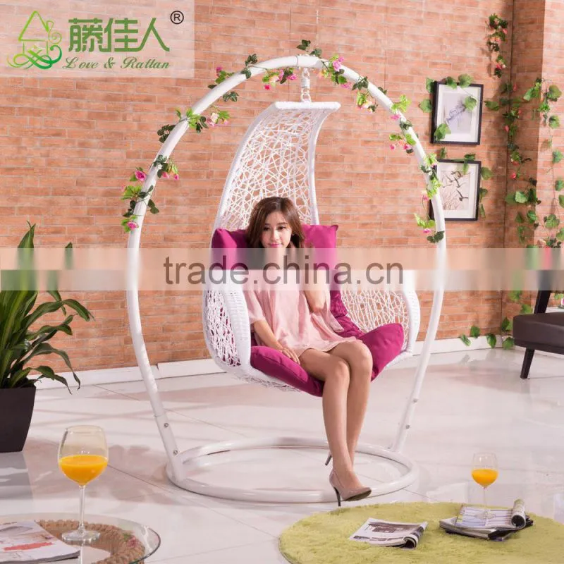 hanging round wicker chair
