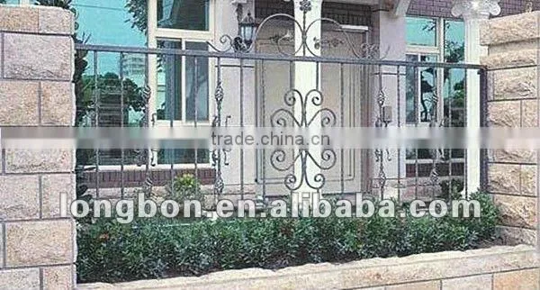 2015 hot galvanized handmade cheap iron fence