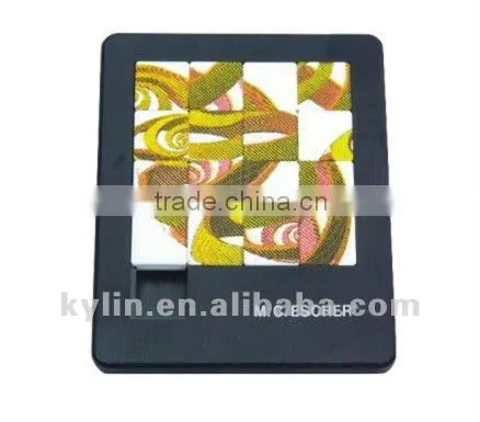 Plastic jigsaw puzzle