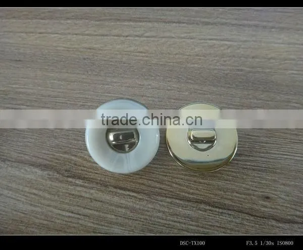 fashion style plastic resin button