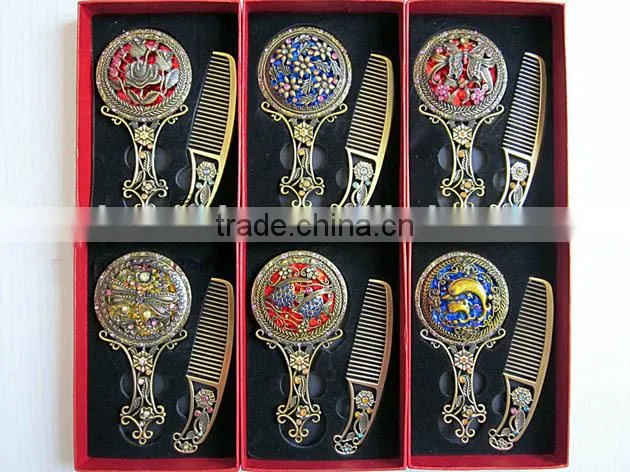 Handle Mirror with comb set