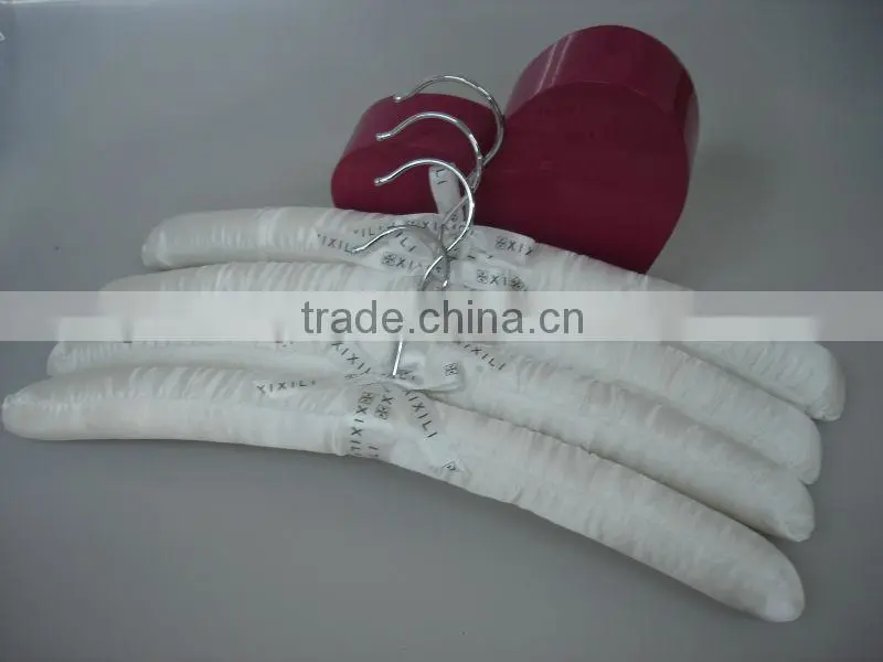 EM1307-019 white satin hanger white hanger with satin padded