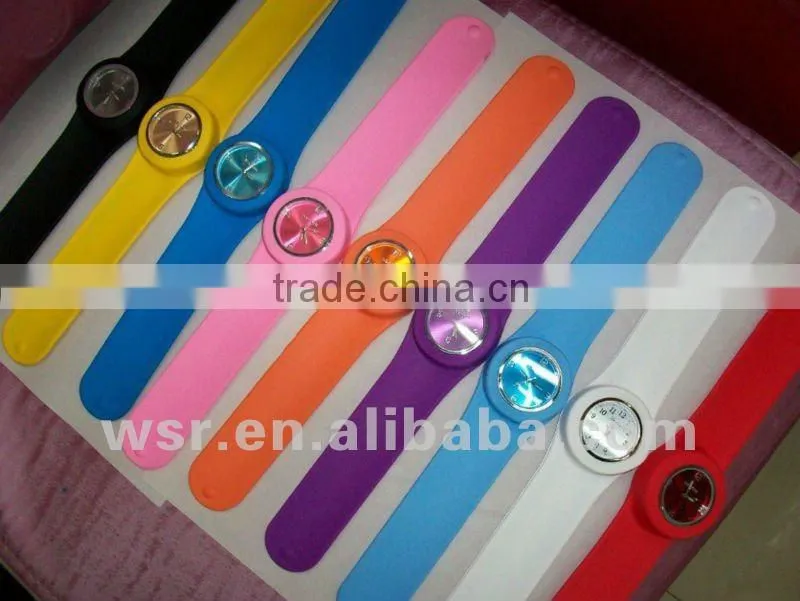 glow in the dark silicone watch bracelet / dark rubber bands in 17 years rubber manufactory China