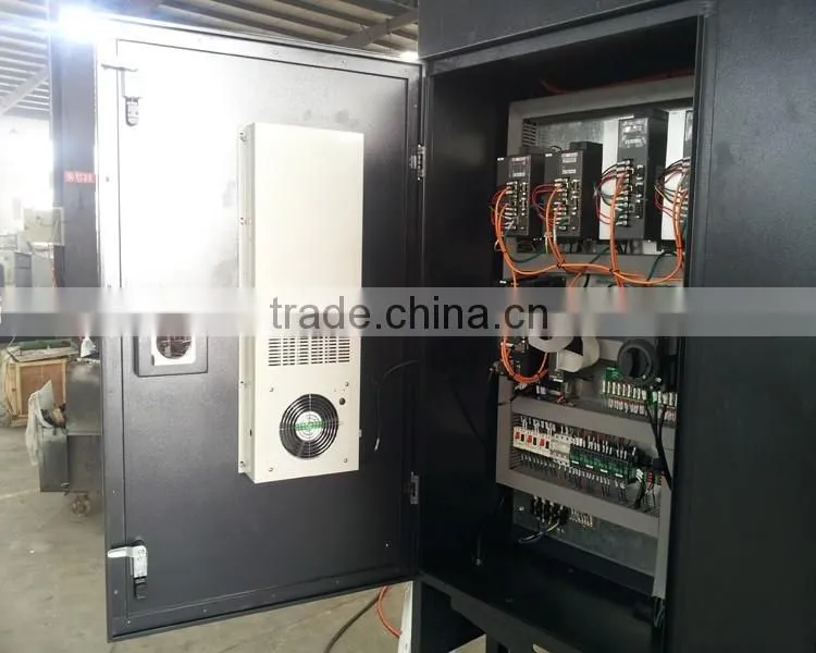 VMC1060 CNC Vertical Milling Machine/CNC Metal Machining Center for Mold Making 1000/600/600mm - X/Y/Z axes travel