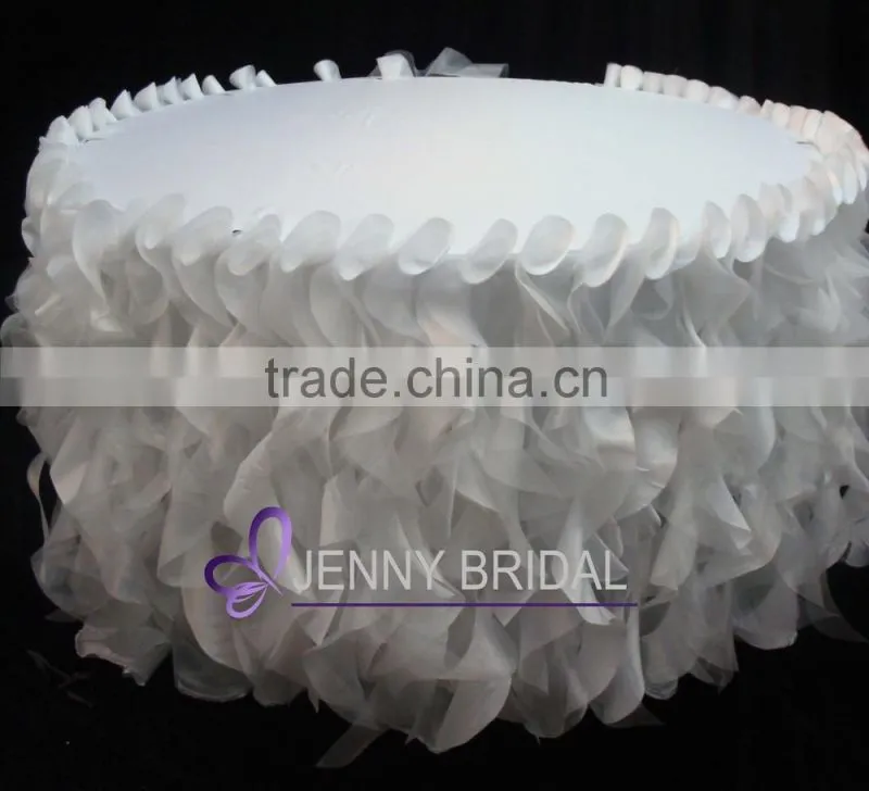 TC055B China wholesale black and white ruffles table skirting designs