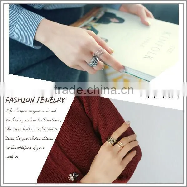 Bib Circles Vintage Leaf Tail Finger Ring
