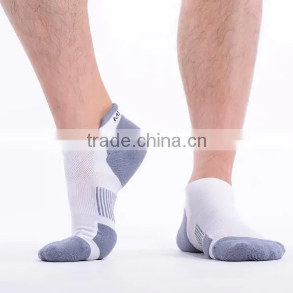 custom professional sports socks man running crew socks protective foot socks