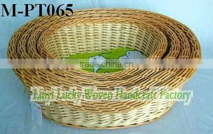 Round wicker pet basket & carrier with green cotton liner