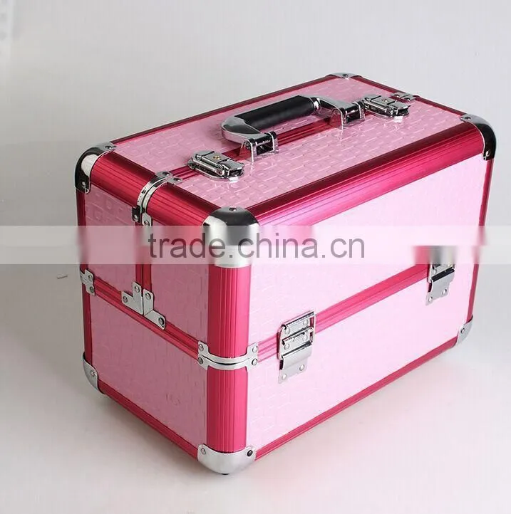 Aluminum black or silvery white aluminum portable display pet case with lock