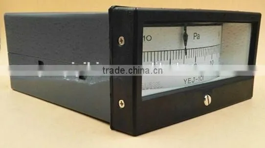Rectangular diaphragm pressure gauge