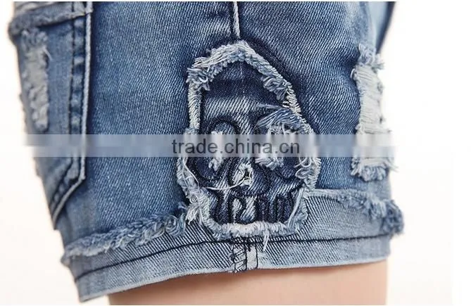 Summer Casual Style Women Loose Hole Skull Ripped All-Match Jean Shorts Women denim jeans