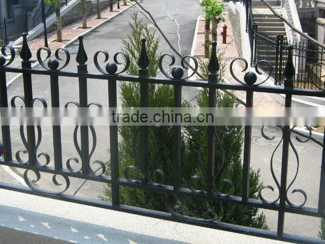 2015 Top-selling modern iron fence bracket design