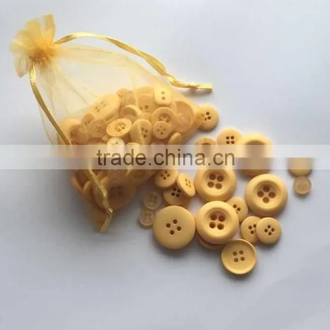 High quality customized sizes resin buttons decorative buttons