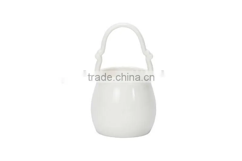 2013 ceramic vase