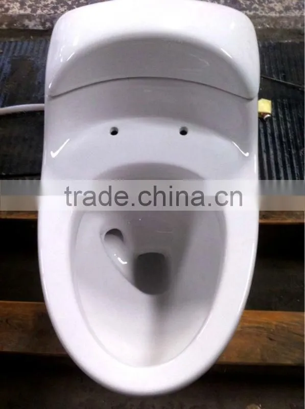 Smooth porcelain sale bath south American siphonic toilet