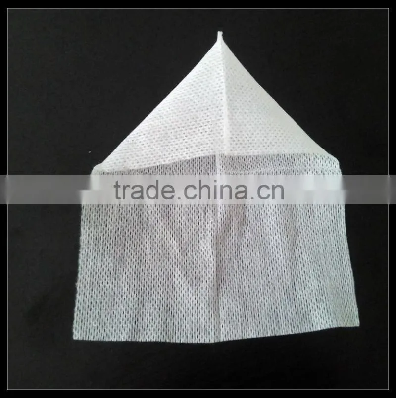 Non-woven white napkins