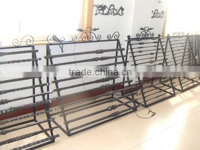 ornamental wrought iron forged steel pickets bar used on fence,stailing,guardrail,gate