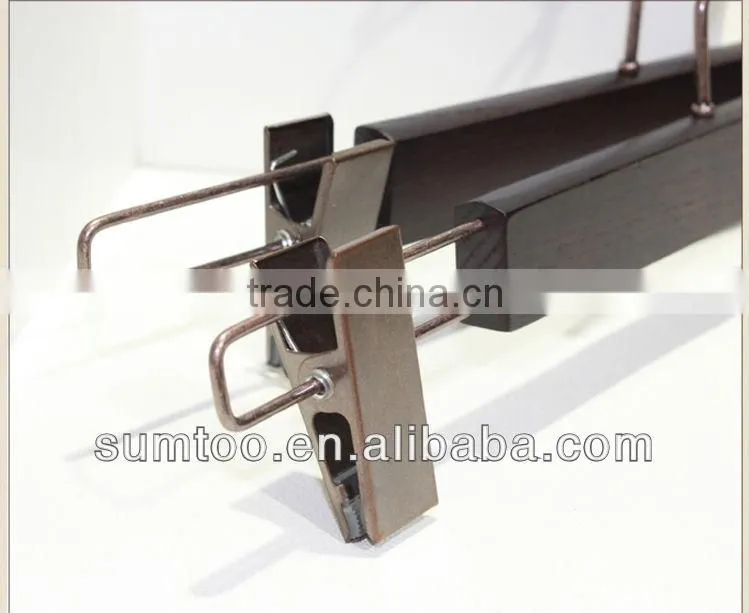 swivel head hanger