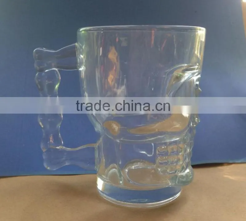 Oversized skull beer mug with handle