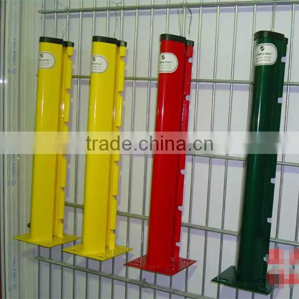 Peach shape metal fence post for curved wire mesh fence