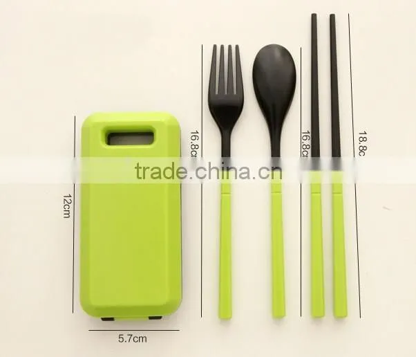 Practical 3 pieces pack green plastic Kitchenware Kid's Flatware Sets