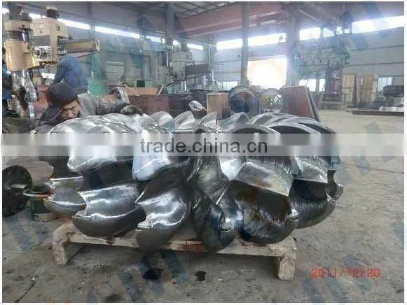 Pelton turbine runner