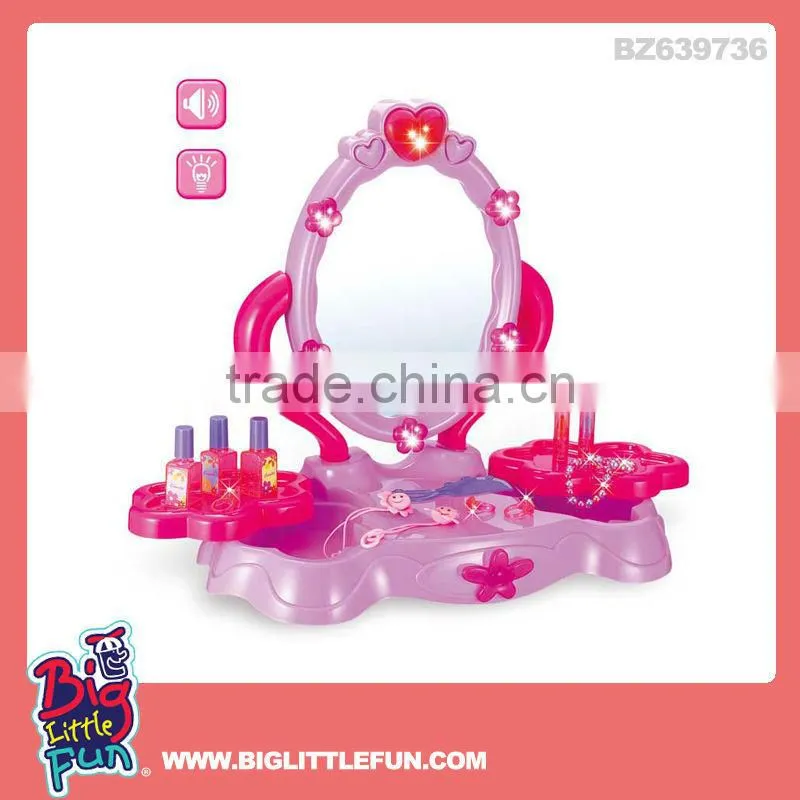 Dressing table toy Plastic toy makeup mirror set