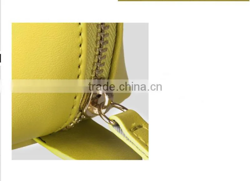 High quality shell shaped professional makeup bag