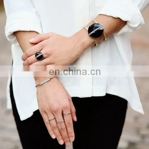 Stylish Black Acrylic Diamond Sparkling Knuckle Ring