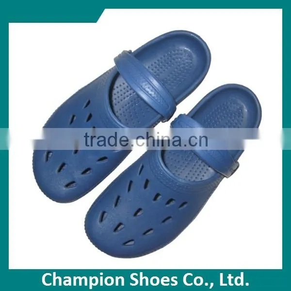 China Wholesale Inexpensive Holeys Clogs Holey Shoes