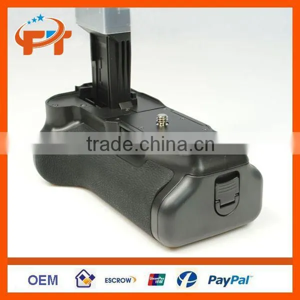 Meike Battery Grip for Canon 650D T4i 600D T3i X5 550D T2i X4 BG-E8