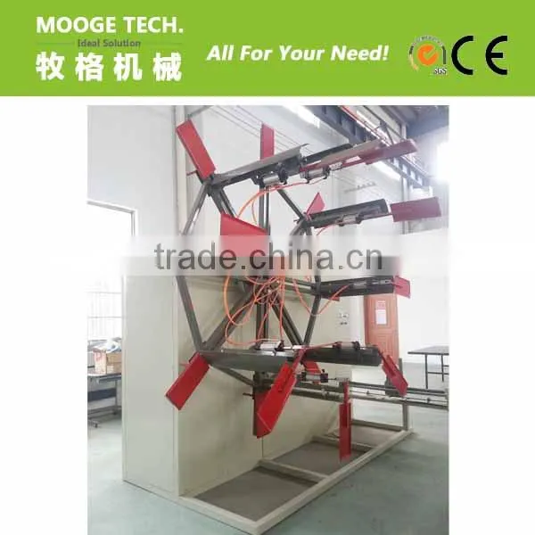 Plastic pipe winding machine