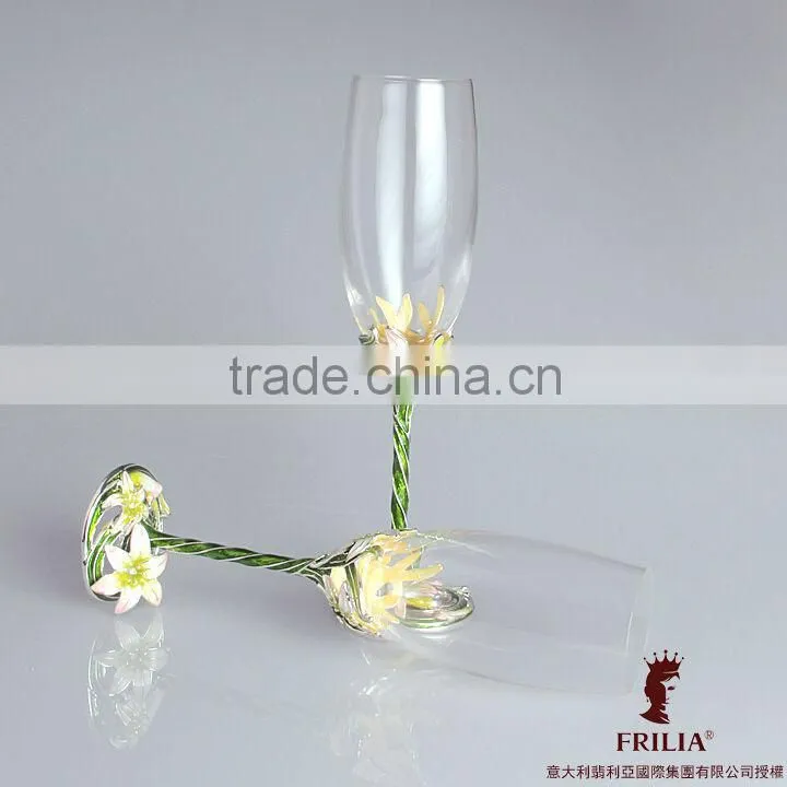 2014 Lily Design, Crystal Champagne Glass with Enamel for Newly Weds