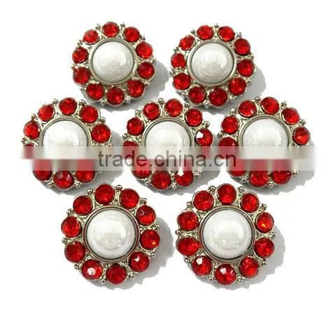 Hot sale wholesale retail sewing button acrylic rhinestone button with shank pearl Christmas button For DIY flower center