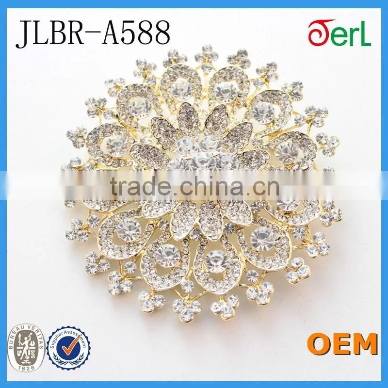 wedding cake crystal flower rhinestone brooch