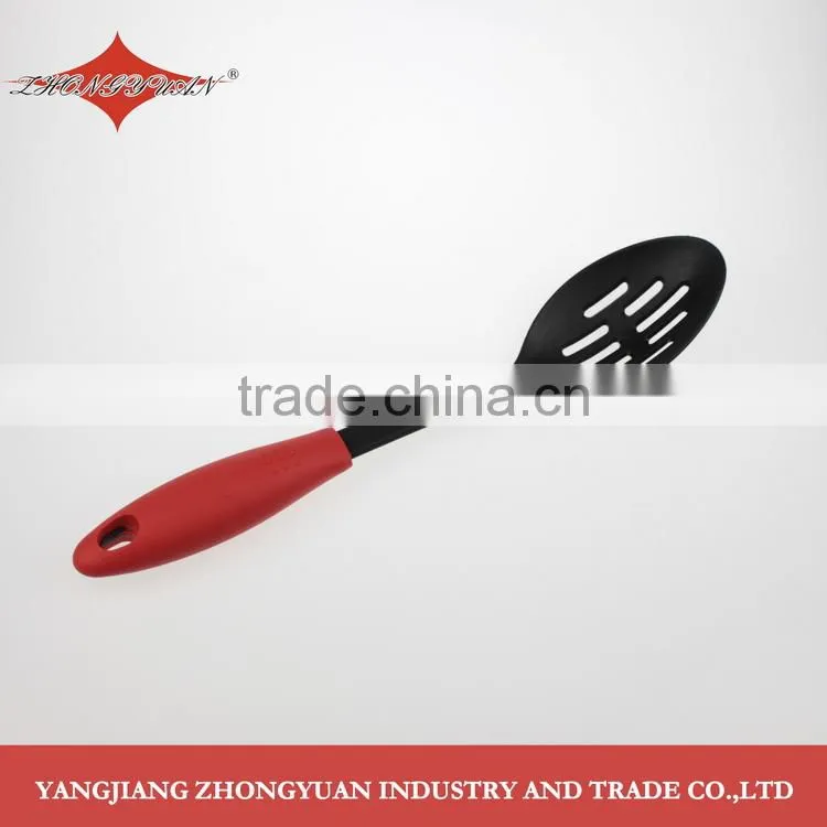 Excellent quality FDA new style slotted turner nylon kitchen utensils with plastic handle