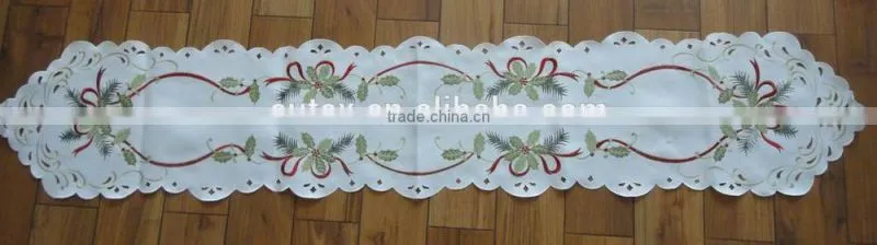 Embroidered Holiday Hollyberry Table Linens Runner