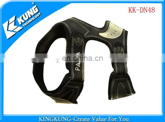 Men sandal upper with needle