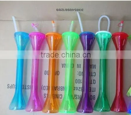 30oz plastic cup with straw