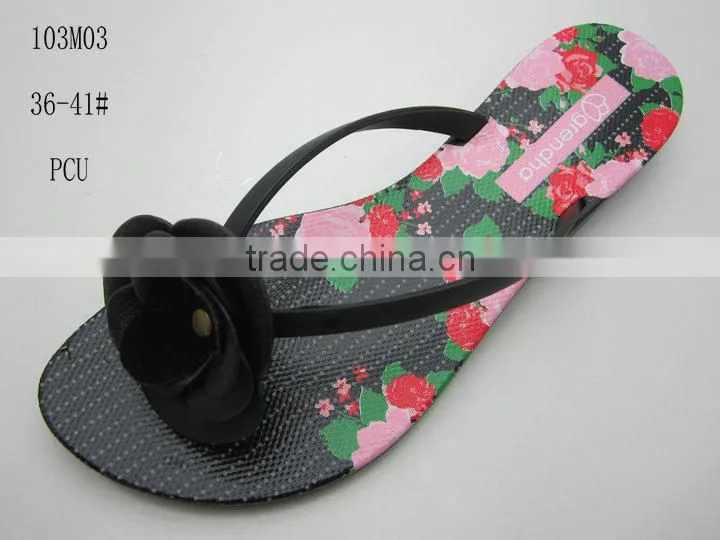 2014 Hot Selling and Fashion PCU Women Flipflops with Various Colors