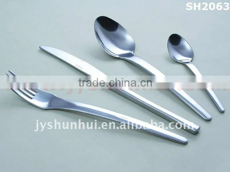 24 pcs Stainless steel Cutlery set