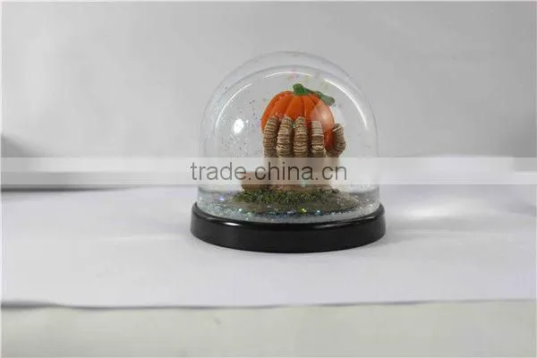 Plastic material halloween pumpkin snow globe