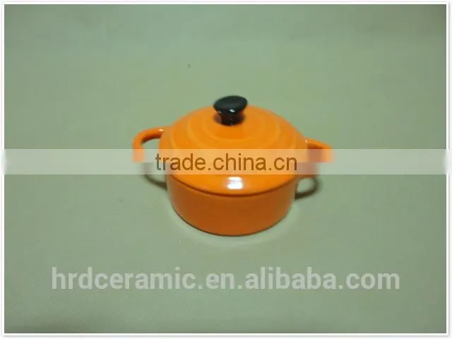 wholesale daily use round porcelain with lid ceramic bakeware